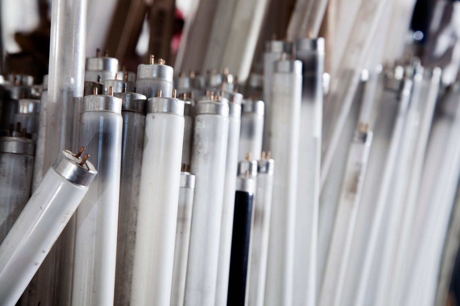 Electricien anse,  fin des lampes et tubes fluorescents 2023
